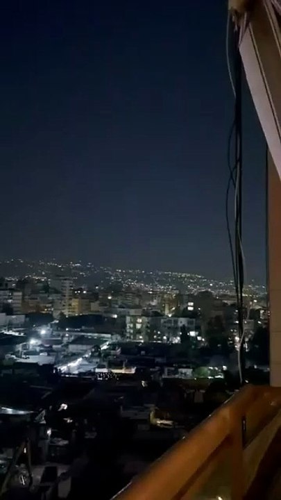 مراسلتنا- الجيش الإسرائيلي يستهدف بغارة عنيفة مبنى قناة 'المنار' التابعة لـ'حزب الله'  -