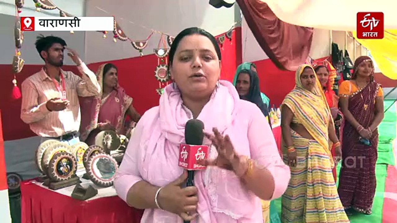 अनोखे स्टार्टअप से आत्मनिर्भर बन रही महिलाएं; लोगों को खूब भा रहे गोबर के प्रोडक्ट