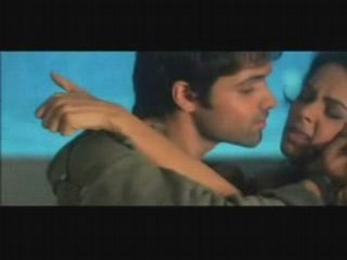 emran hashmi in "Murder"  kiss moment