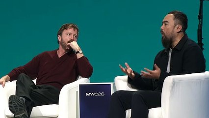 L'actor Aaron Paul alerta de l'addicció al mòbil al MWC: 