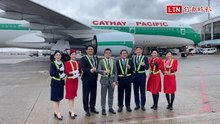 國泰航空慶80週年！「生菜三明治」塗裝機抵台 懷舊制服亮相