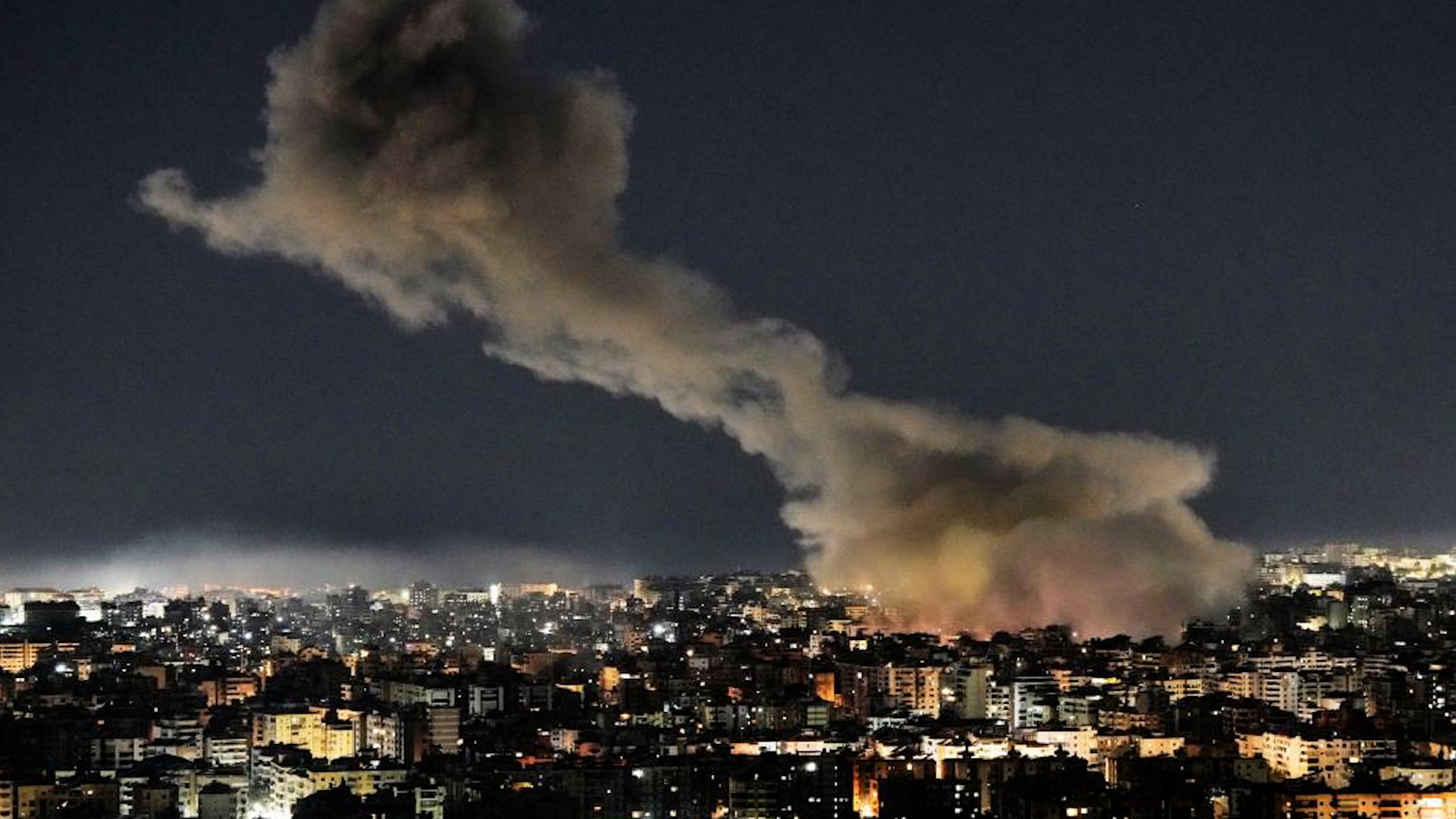 Irán ataca la embajada de EEUU en Arabia Saudí y EEUU e Israel intensifican los bombardeos