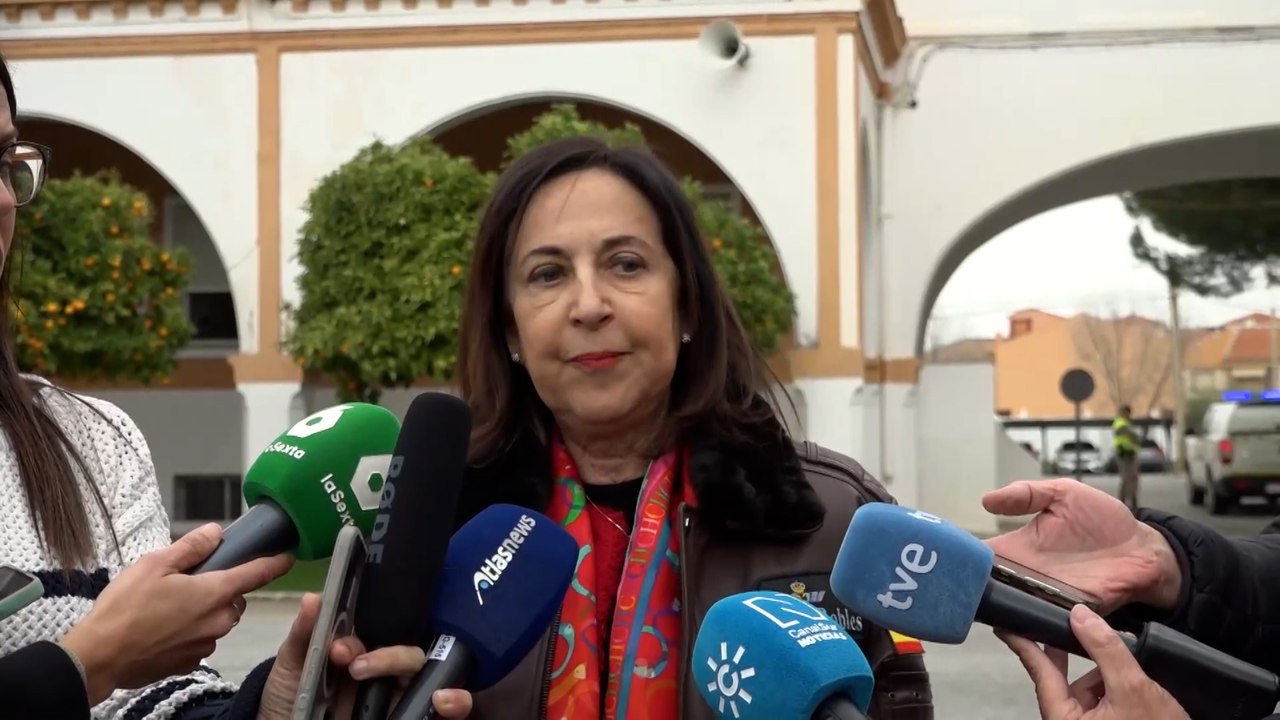 Robles garantiza que las bases de Morón y Rota no asisten a EEUU en el ataque a Irán