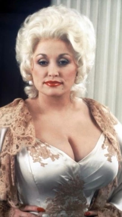 Zombie attacks Dolly Parton