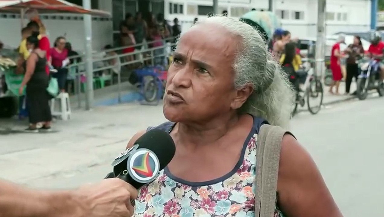 Tumulto na Policlínica José Carneiro Lins em Prazeres: Sistema offline gera longas filas e impede agendamento de consultas médicas
