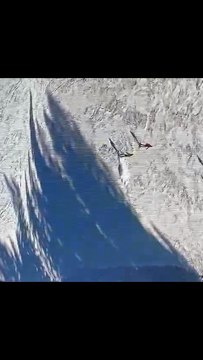Campiglio, snowboarder cade e travolge un maestro di sci: gravi ferite a braccia e gambe
