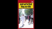 होली पार्टी में दिखे विन्दु दारा सिंह