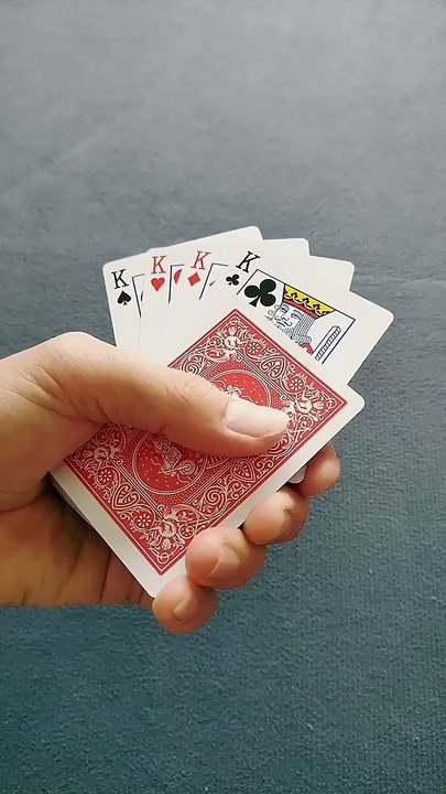 Easy Card Magic Trick #magictricks #shorts