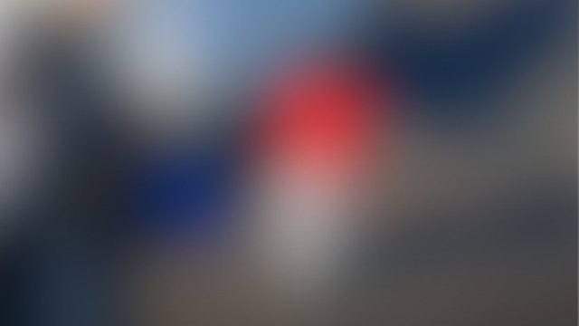 लखनऊ-आगरा एक्सप्रेसवे पर डिवाइडर से जा टकराई पिकअप