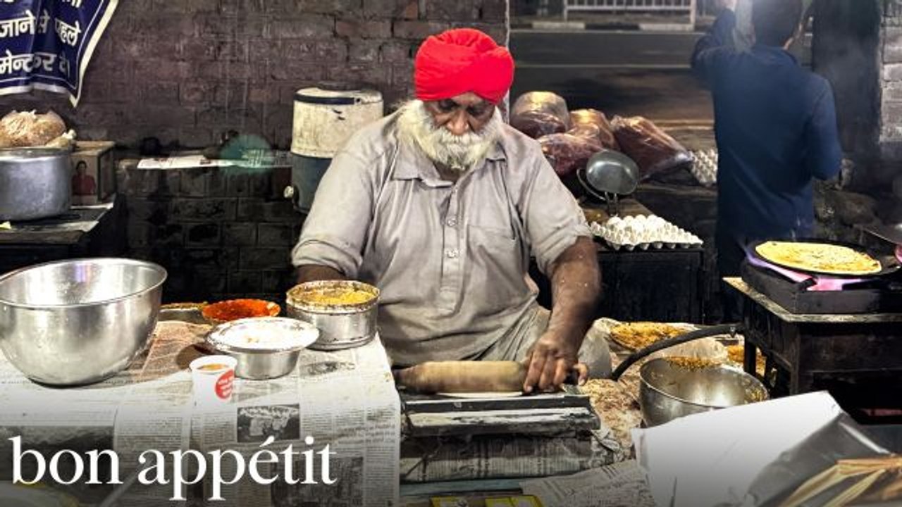 The Man Running a 50-Year-Old Paratha Stand on the Delhi Streets