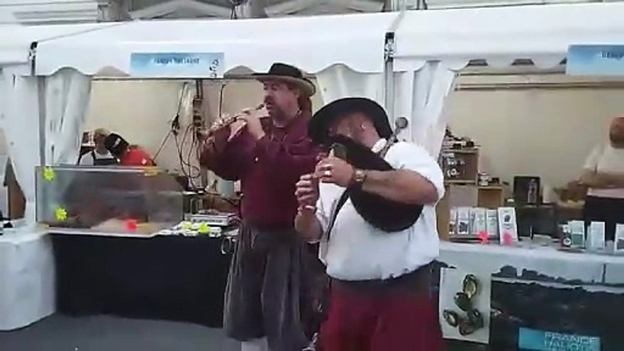 Couple biniou et bombarde à Roman sur Isère