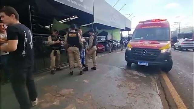 Pai e filho são mortos em loja de veículos na Rua Cuiabá, em Cascavel