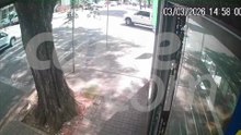 Câmera flagra batida entre carros na rua Paraná em Cascavel