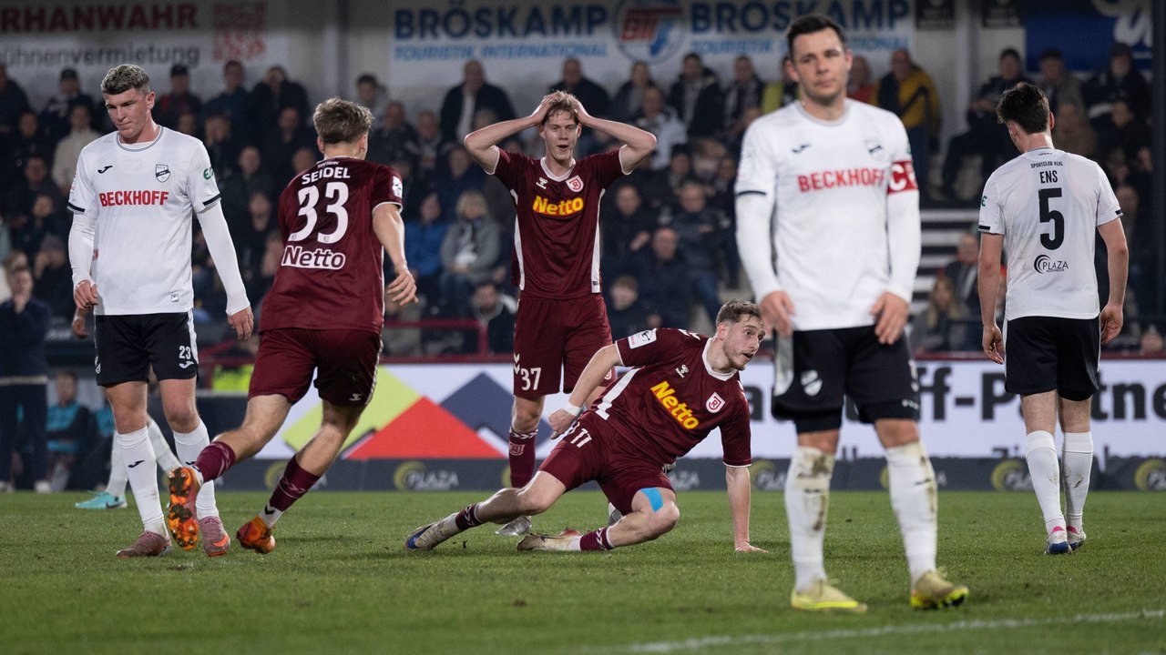 Tor des Monats? Eichinger legt sich Fallrückzieher selbst auf und trifft