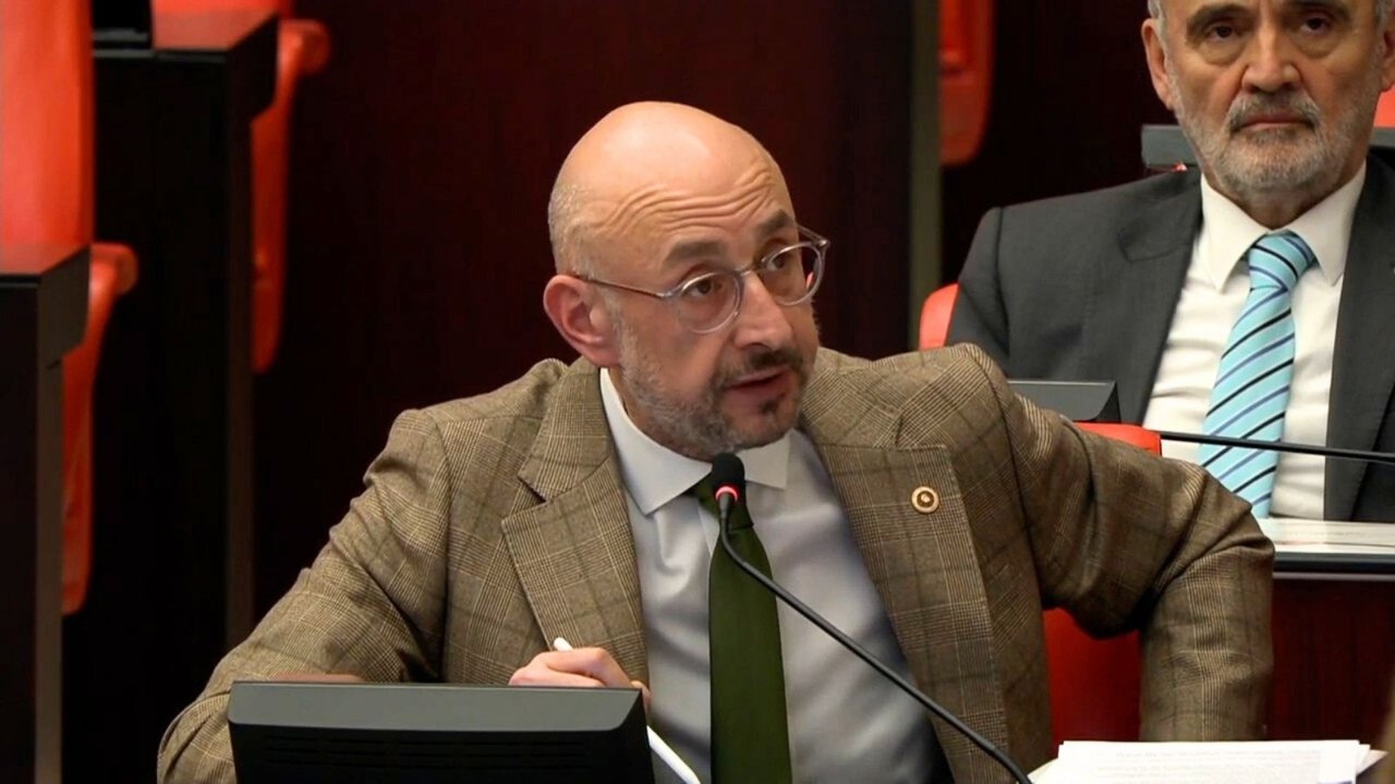 İYİ Partili Poyraz: NATO'ya atıf yapan Milli Savunma Bakanlığı yerine kendi hava savunma sistemini kullanan bir Türkiye gerekli ve kıymetlidir