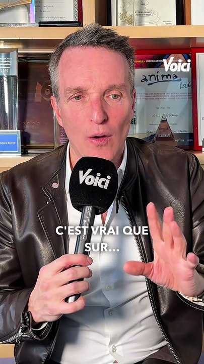 VOICI - Stéphane Rotenberg cash sur son look dans Pékin Express