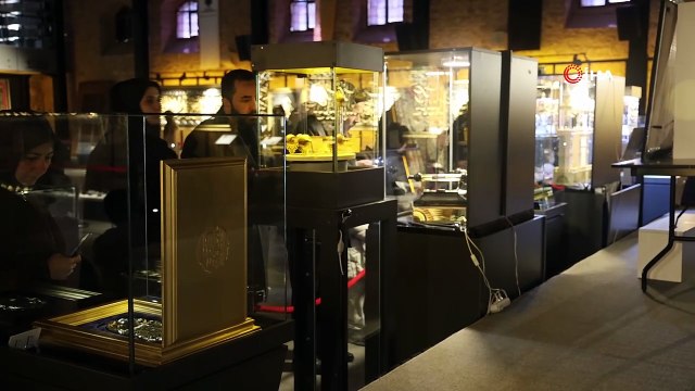 Konya'da Mukaddes Emanetler Sergisi yoğun ilgi görüyor