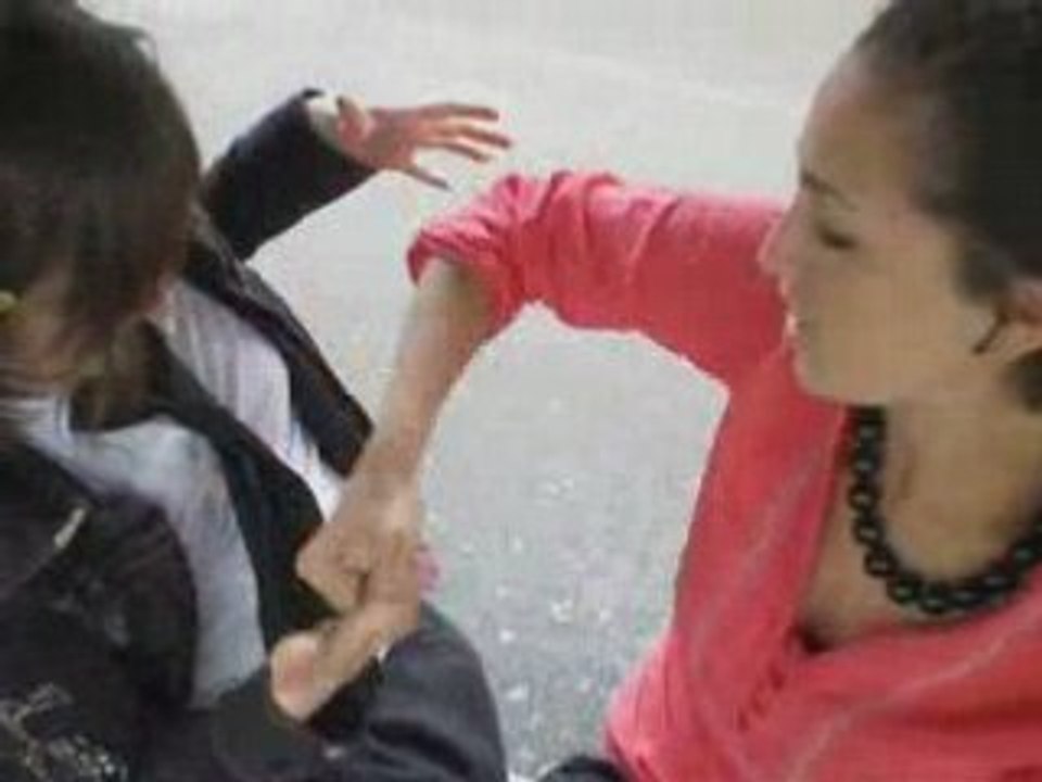 Un deux trois bataille de pouces