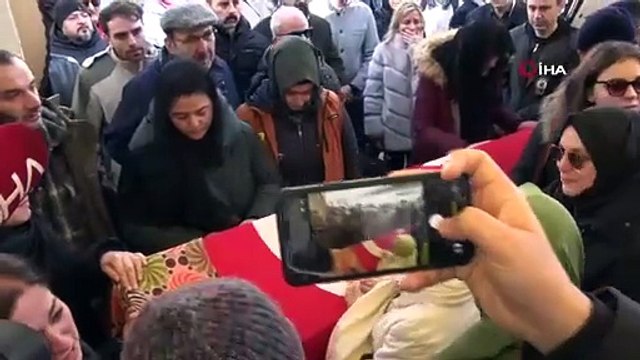 Fatma Nur öğretmen, gözyaşlarıyla son yolculuğuna uğurlandı