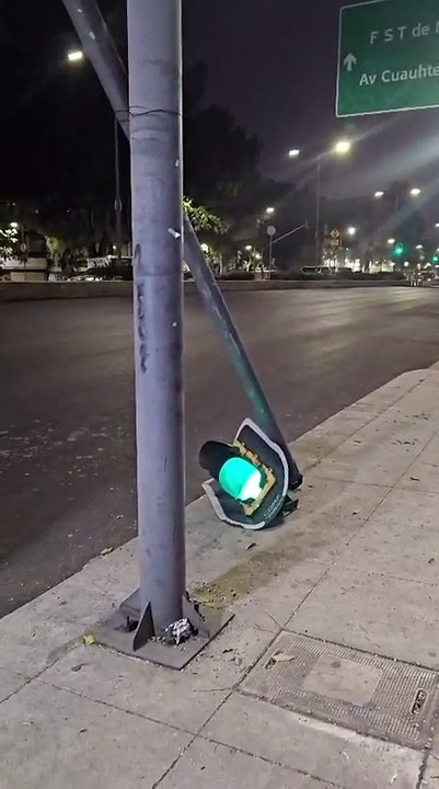 Semáforo colapsa en Chapultepec y Frontera; policía evita afectaciones viales