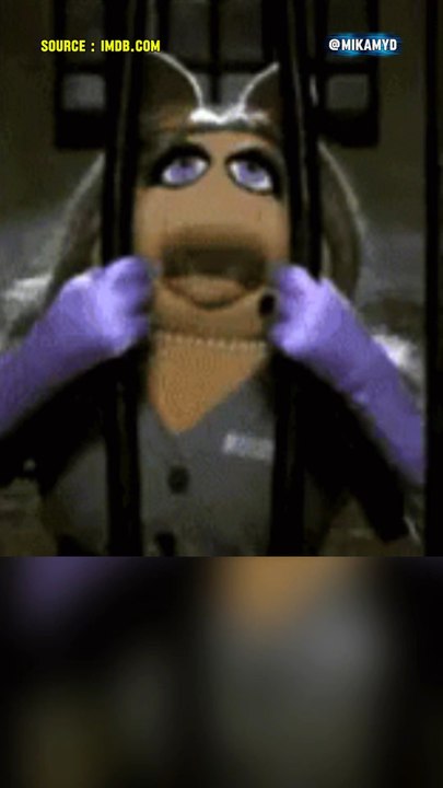 Il est sur la prison à cause d’un crime.