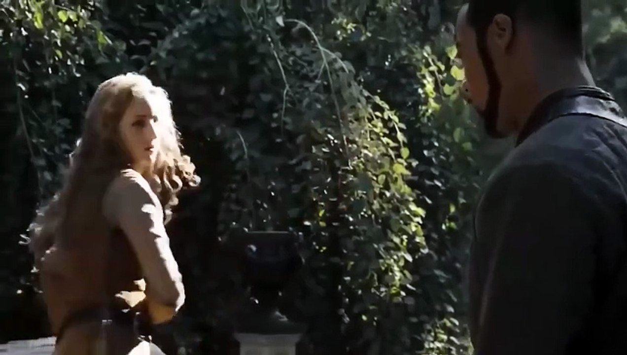 Em Nome do Rei Um homem chamado Farmer decide resgatar sua esposa sequestrada e vingar a morte de seu filho, dois atos cometidos pelos Krugs, uma raça de guerreiros animais controlados pelo malvado Galliano.