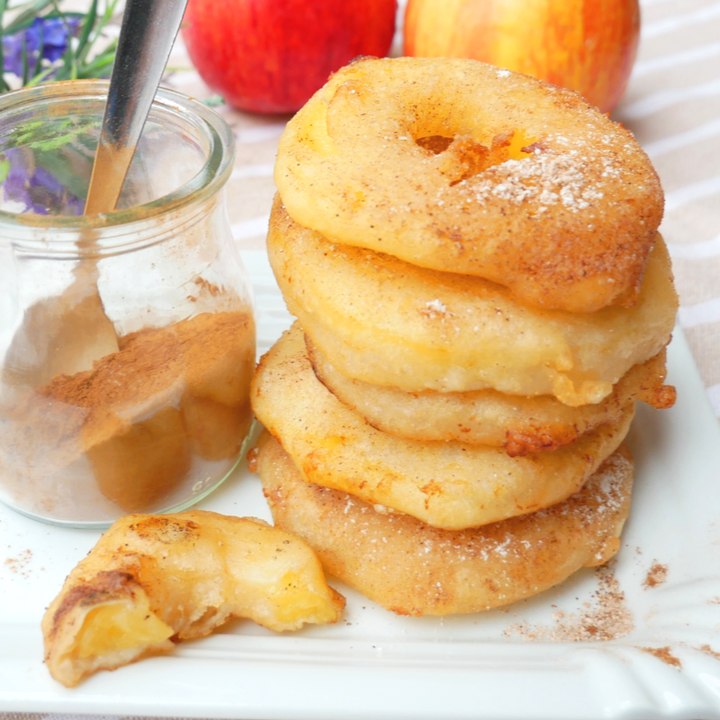 Buñuelos de manzana con canela