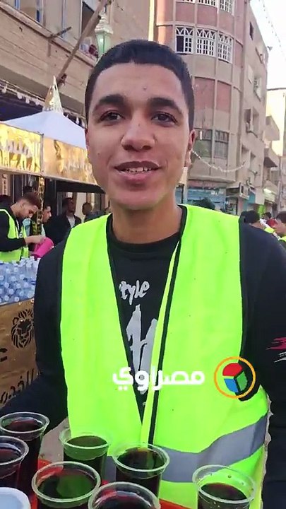 6 آلاف وجبة إفطار.. شباب منفلوط ينظمون أطول مائدة رمضانية بطول كيلومتر