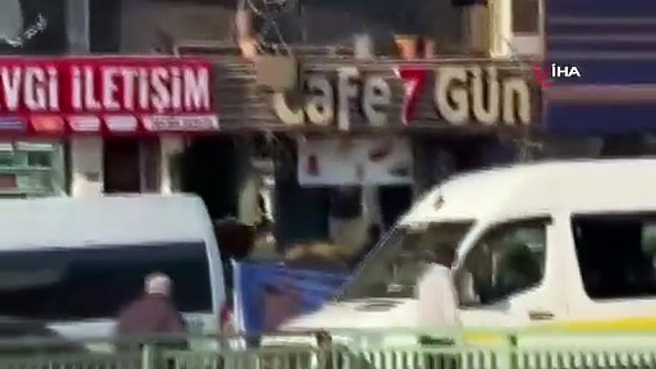 Bursa'da kaçan boğa trafiği karıştırdı, Ankara yolunda metrelerce koştu