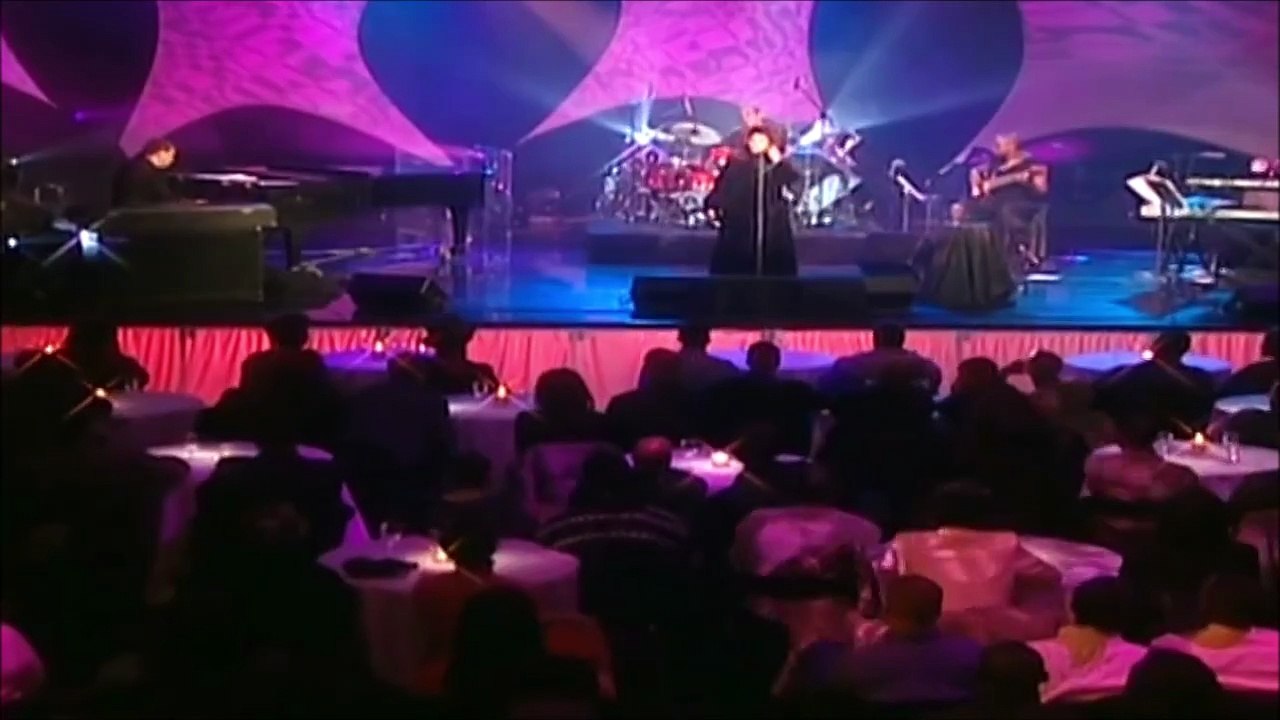 CHAKA KHAN –Live– — “Them There Eyes” | Chaka Khan – Chaka Khan Live / 2000
