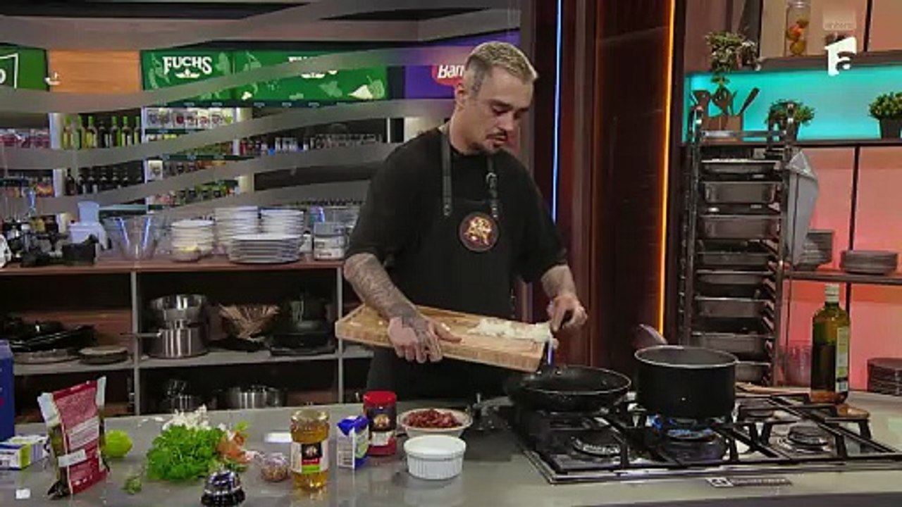 Chefi la cuțite - Sezonul 17 - Episodul 3 de Miercuri, 4 Martie 2026 partea 2