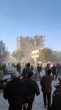 Iran, il Palazzo dell'assemblea dei saggi bombardato mentre era in corso la riunione per eleggere la nuova Guida suprema