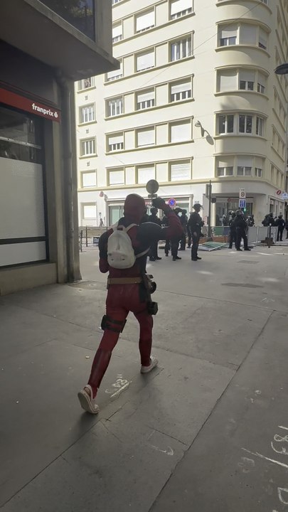 Baddy show pour les policiers
