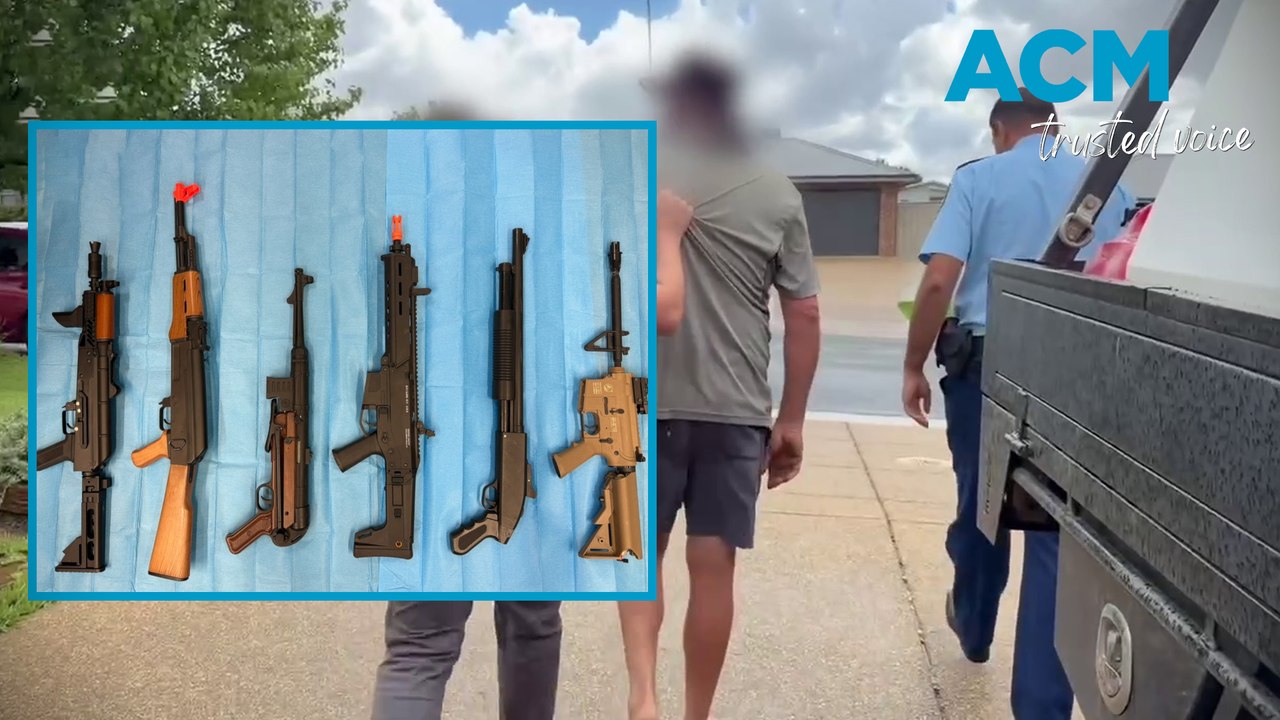 Gel blasters and drugs seized as two men charged in Wagga Wagga police raid