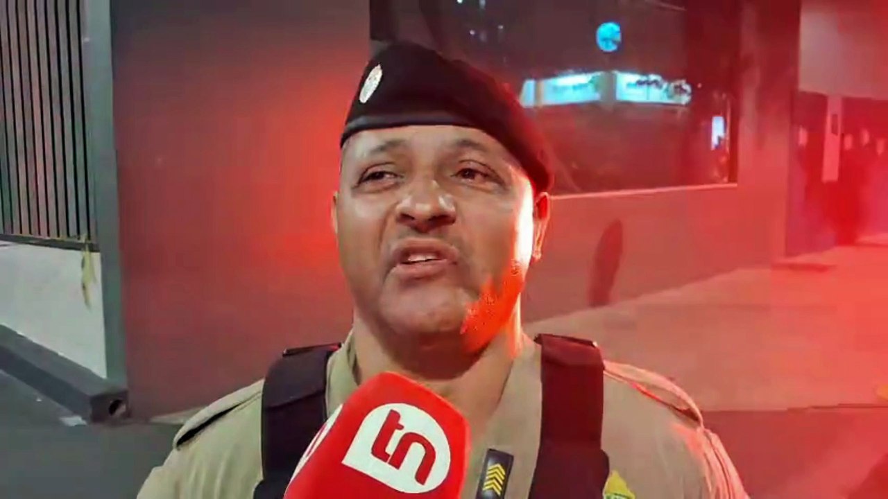 Homem de 43 anos é encontrado morto em veículo em frente ao Hospital da Providência