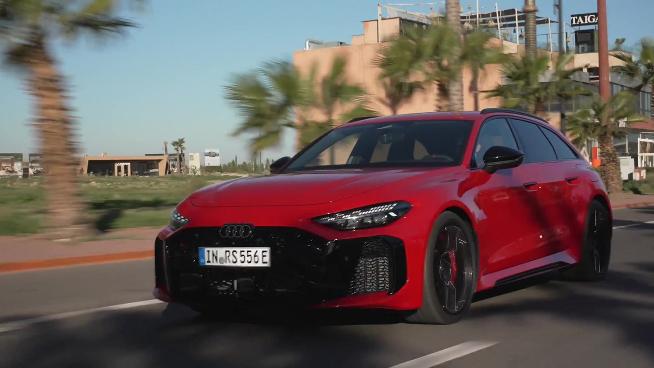 Audi RS 5 Avant and Audi RS 5 Sedan Driving Video