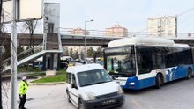 Ankara'da refüjde asılı kalan belediye otobüsü trafiği aksattı
