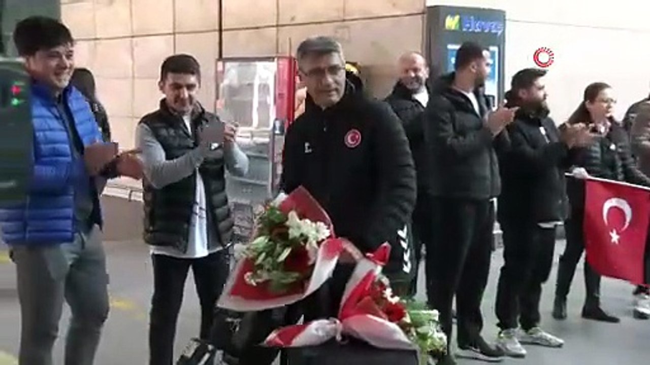 Havalı Silahlar Avrupa Şampiyonası’nı 7 madalyayla tamamlayan milli sporcular yurda döndü | Ajansspor | IHA