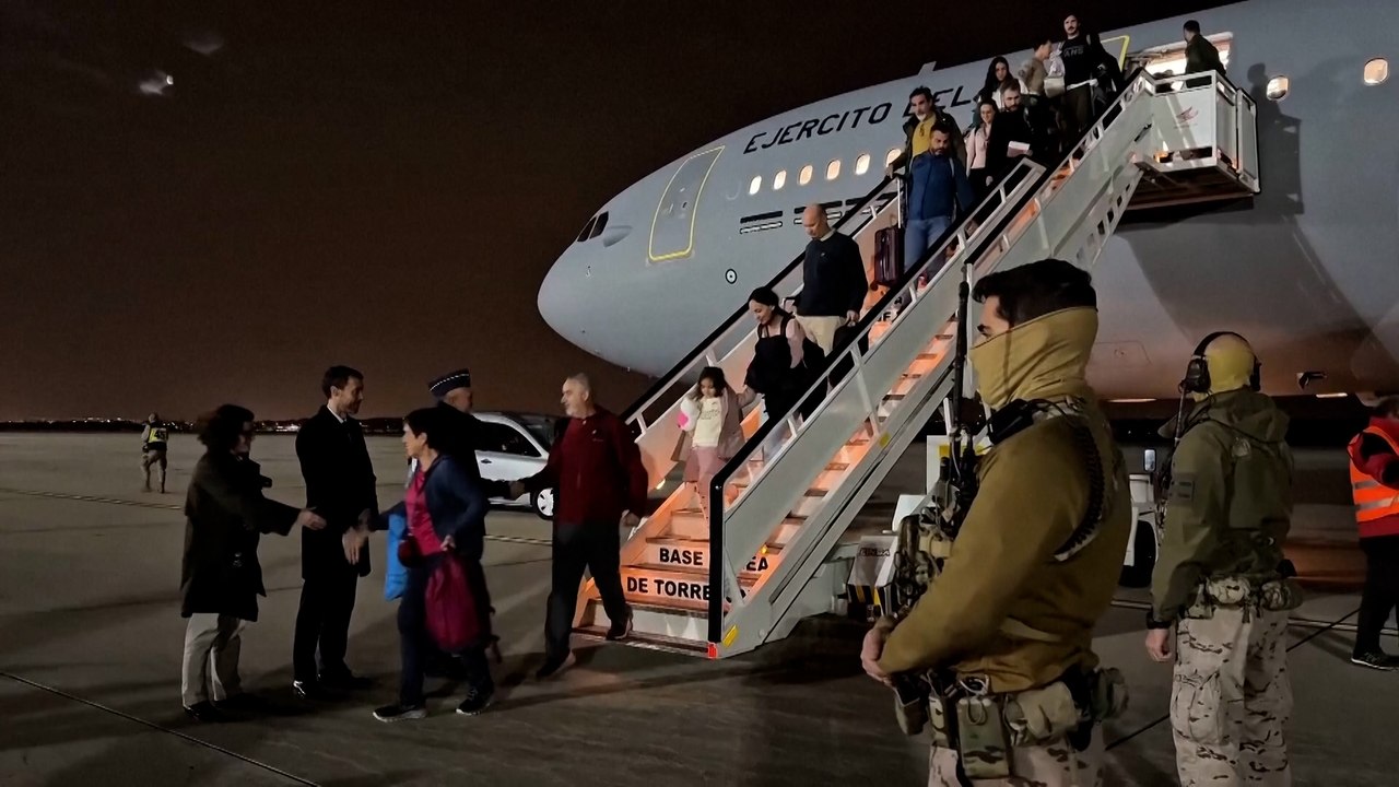 Llegan a España 171 evacuados desde Oriente Medio
