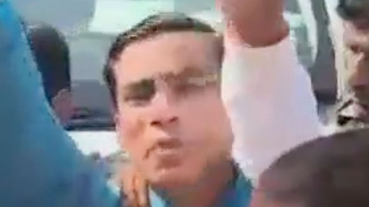 नीतीश के फैसले पर JDU वर्कर्स ने उमेश कुशवाहा का किया घेराव