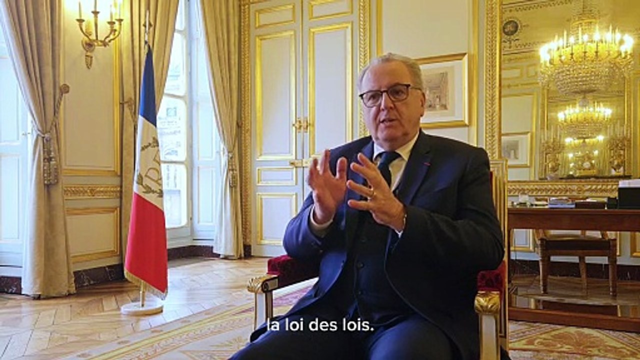 Le Président Richard Ferrand préface la nouvelle édition de l’ouvrage des Éditions NANE consacré au Conseil constitutionnel