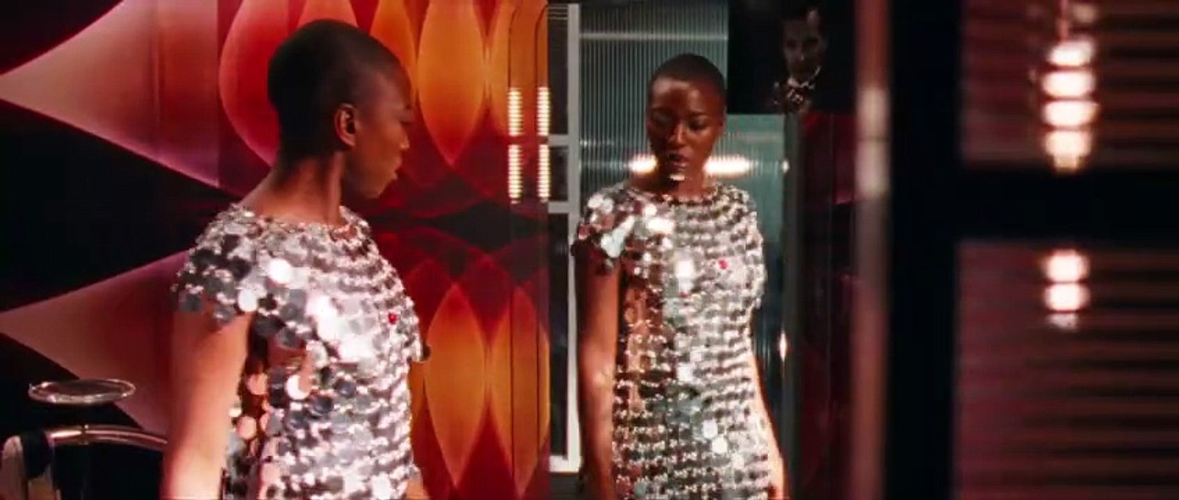 Reflection in a Dead Diamond