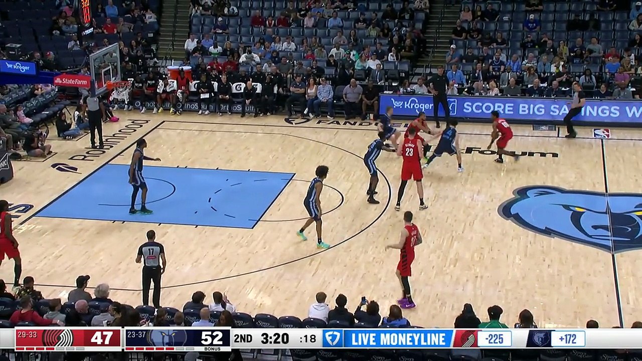 Donovan Clingan Gets EJECTED After This Elbow 👀