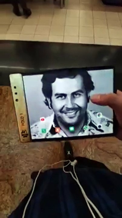 فيديو يكشف عن هاتف ذكي جديد باسم أشهر تاجر مخدر...