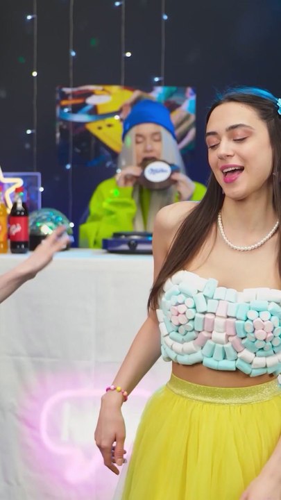 Marshmallow dress goals! 🍡🍭🤩 #diystyle #snackhacks