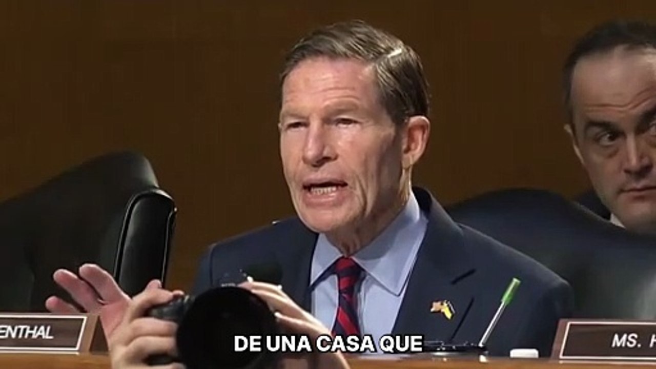 Trump destituye a su secretaria de Seguridad Nacional por los asesinatos de ICE.