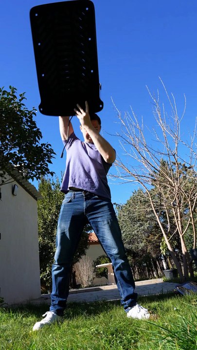 eufy Robot Tondeuse E15 🤖🌿Elle cartographie ton jardin, évite les obstacles et tond sans câble périphérique. Installation rapide via l’app, et totalement autonome.