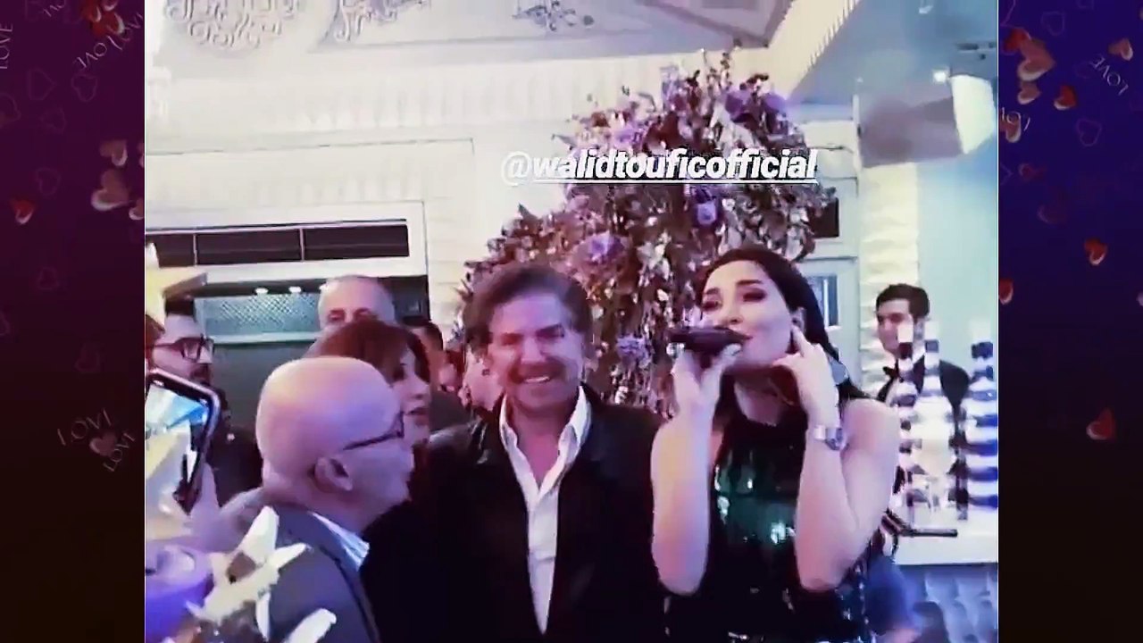اضغط لمشاهدة الفيديو: نجوى كرم تحتفل بعيد ميلادها بحضور أصدقائها النجوم