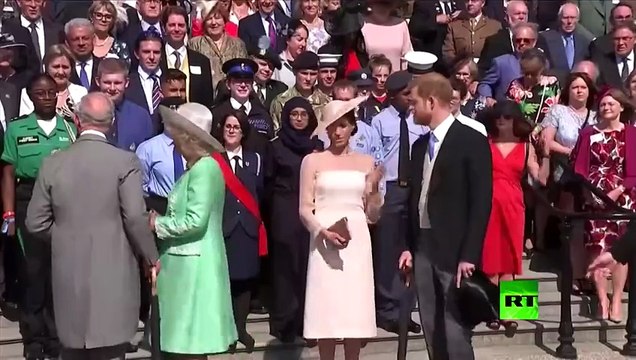 بالفيديو: ظهور علني لافت للأمير هاري وزوجته ميغان بعد حفلة زواجهما