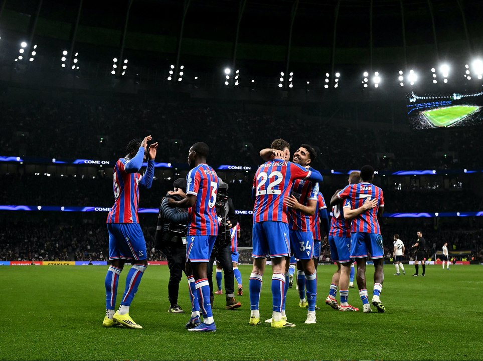 كريستال بالاس يزيد من متاعب توتنهام